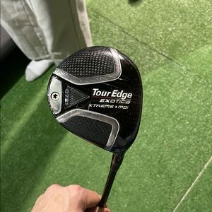 Tour Edge Exotics Golf Club